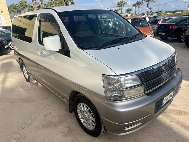 NISSAN ELGRAND HIGHWAY STAR 3.2 TDI AUTO SPANISH RHD IN SPAIN 124K 8 SEATS 1997